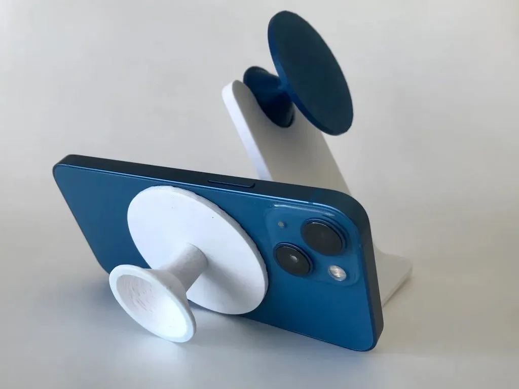 Large display stand design